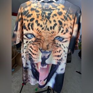 ROARING Leopard Super Massive Graphic Tee - NWT Medium